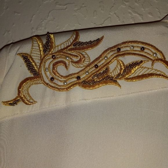 100% Silk Blouse - Picture 6 of 11